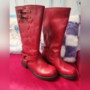 No Boundaries Red Moto Boots With Stars
